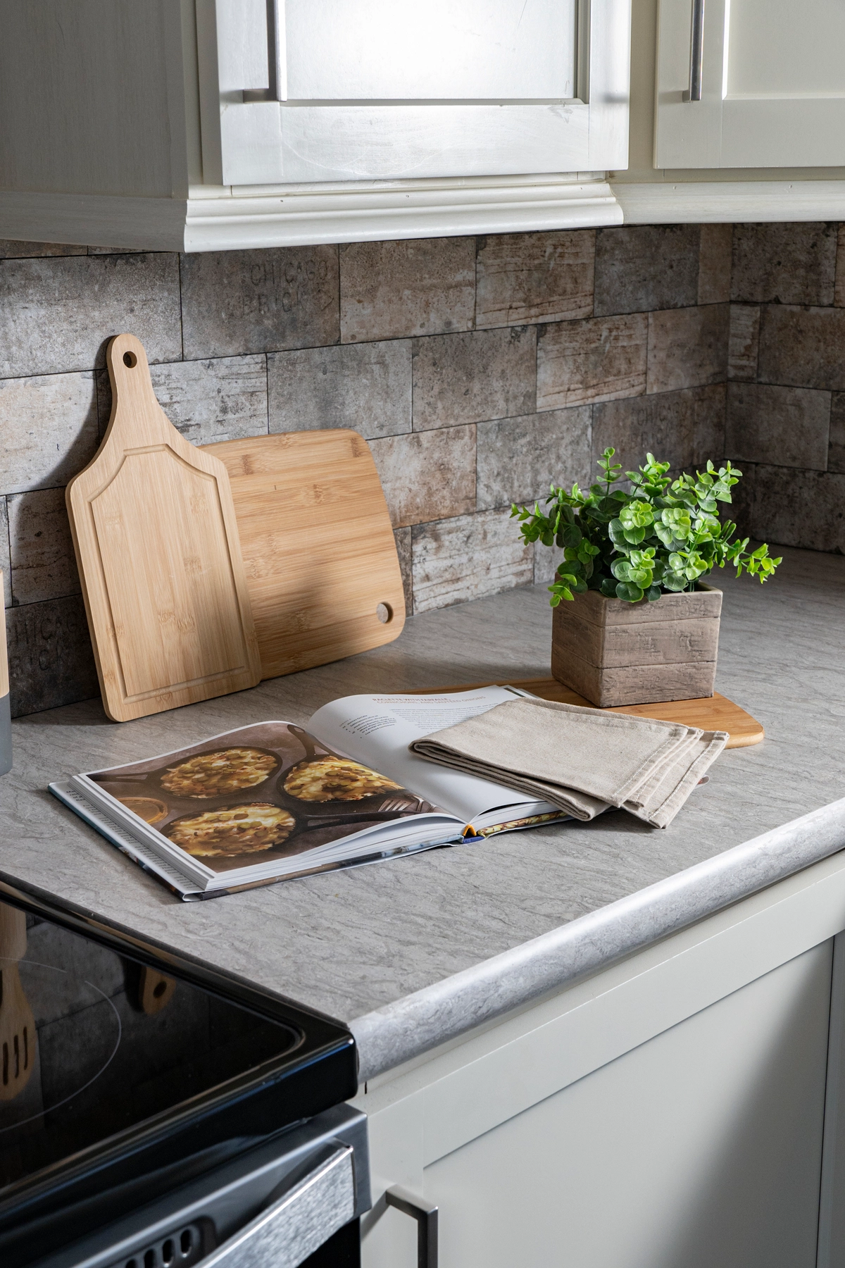 GA Visuals Real estate marketing content creator in Tampa FL - Photography, video, tour 360, drone shots, agents video and floorplan.