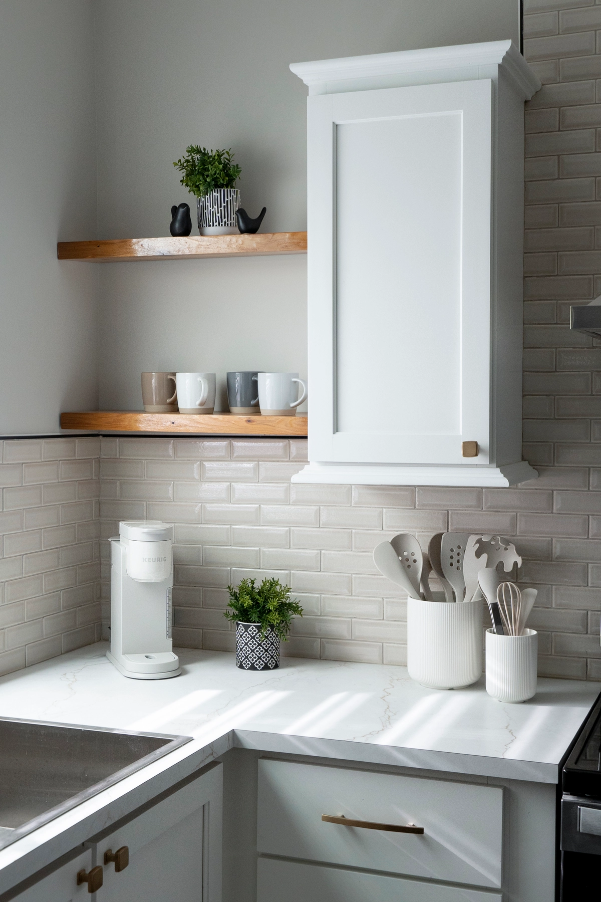 GA Visuals Real estate marketing content creator in Tampa FL - Photography, video, tour 360, drone shots, agents video and floorplan.